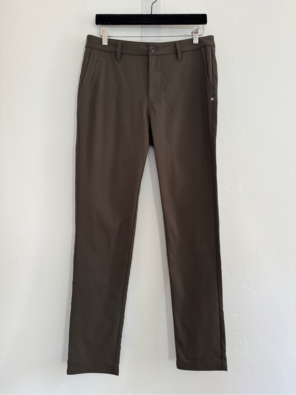 Vuori Meta Pant Athletic Slim Fit 32” Dark Oregano Green Stretch Performance - Picture 4 of 11